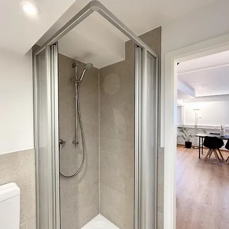 Modern Quiet Lejlighed *