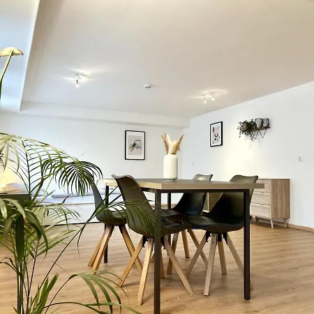 Modern Quiet Apartman *